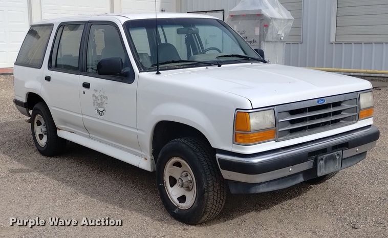 image for item LN9931 1994 Ford Explorer XL SUV