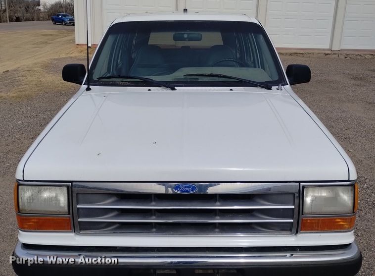 image for item LN9931 1994 Ford Explorer XL SUV