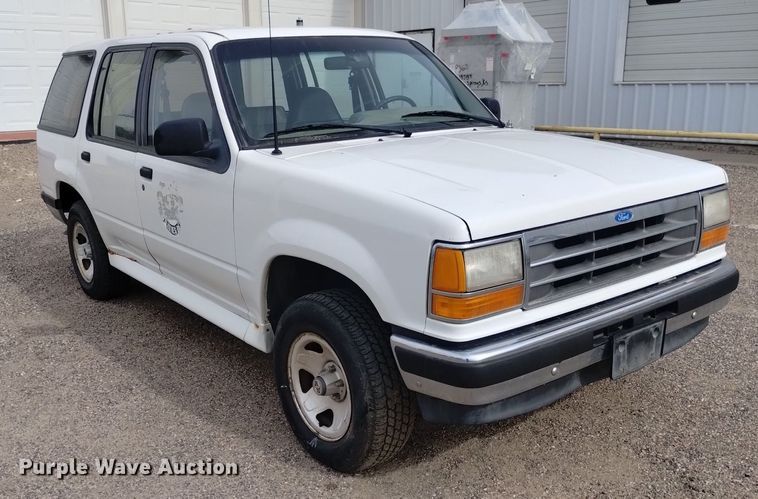 image for item LN9931 1994 Ford Explorer XL SUV