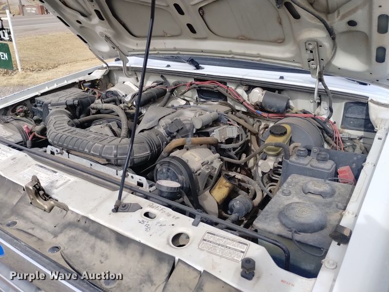 image for item LN9931 1994 Ford Explorer XL SUV