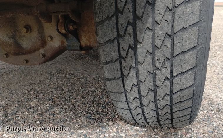 image for item LN9931 1994 Ford Explorer XL SUV