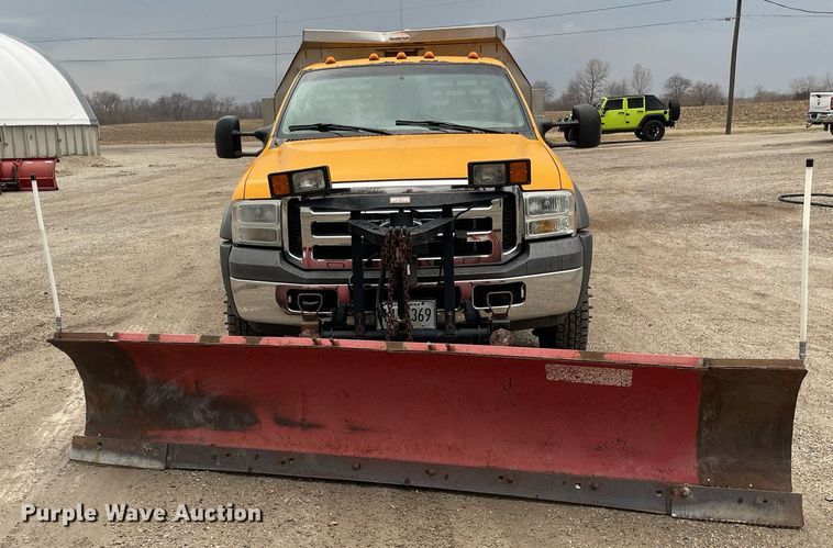 image for item LV9994 2005 Ford F450 Super Duty dump truck