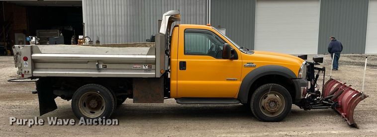 image for item LV9994 2005 Ford F450 Super Duty dump truck