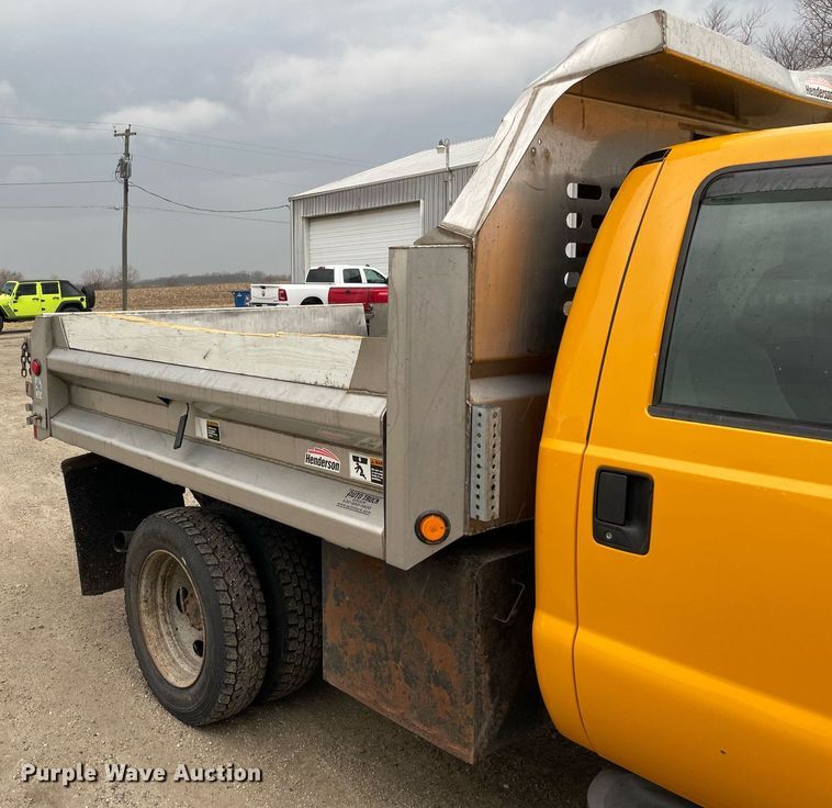 image for item LV9994 2005 Ford F450 Super Duty dump truck