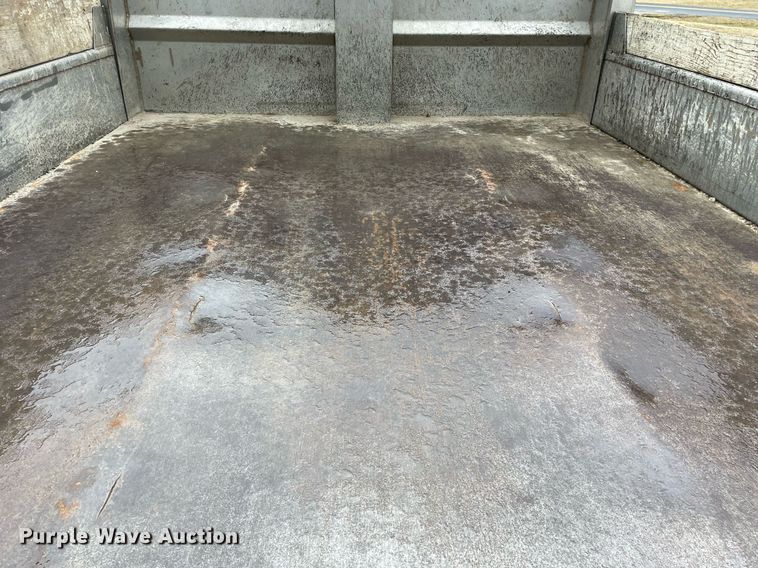 image for item LV9994 2005 Ford F450 Super Duty dump truck