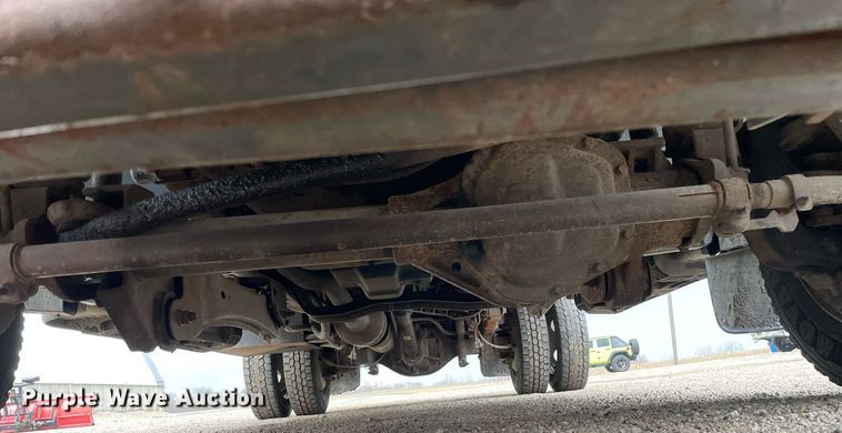 image for item LV9994 2005 Ford F450 Super Duty dump truck