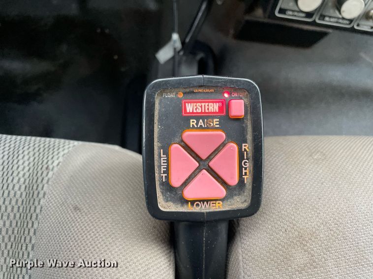 image for item LV9994 2005 Ford F450 Super Duty dump truck