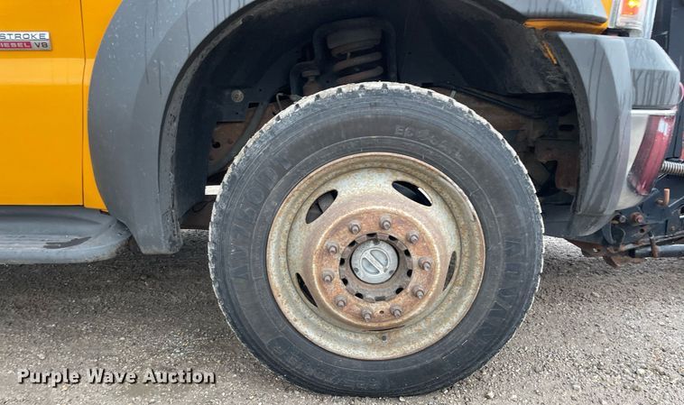 image for item LV9994 2005 Ford F450 Super Duty dump truck