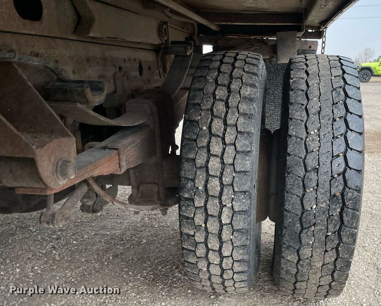image for item LV9994 2005 Ford F450 Super Duty dump truck