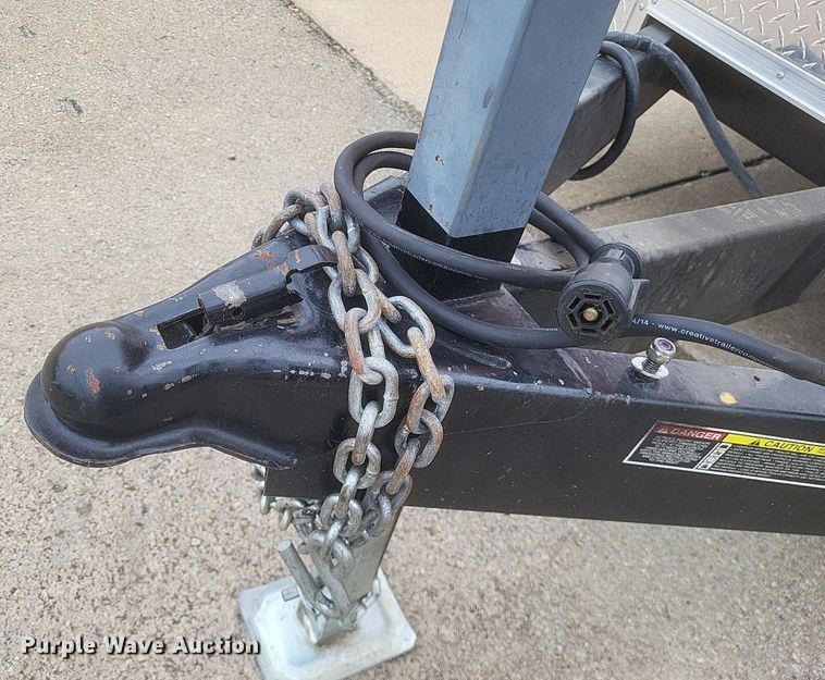 image for item MI9951 2005 Doolittle  enclosed cargo trailer