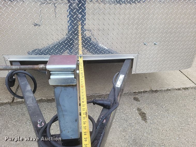 image for item MI9951 2005 Doolittle  enclosed cargo trailer