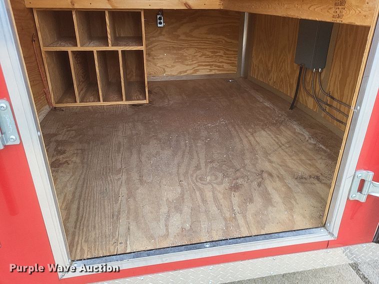 image for item MI9951 2005 Doolittle  enclosed cargo trailer