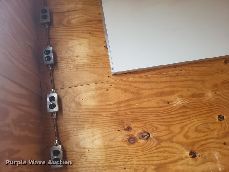 image for item MI9951 2005 Doolittle  enclosed cargo trailer