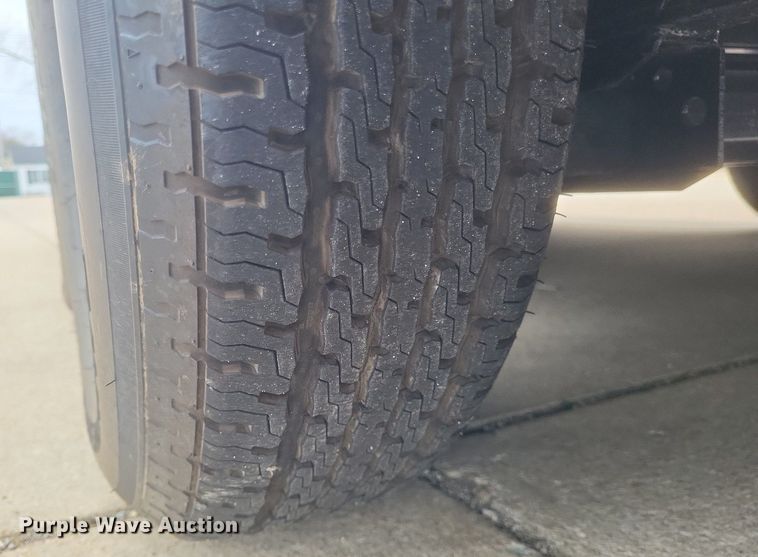 image for item MI9951 2005 Doolittle  enclosed cargo trailer