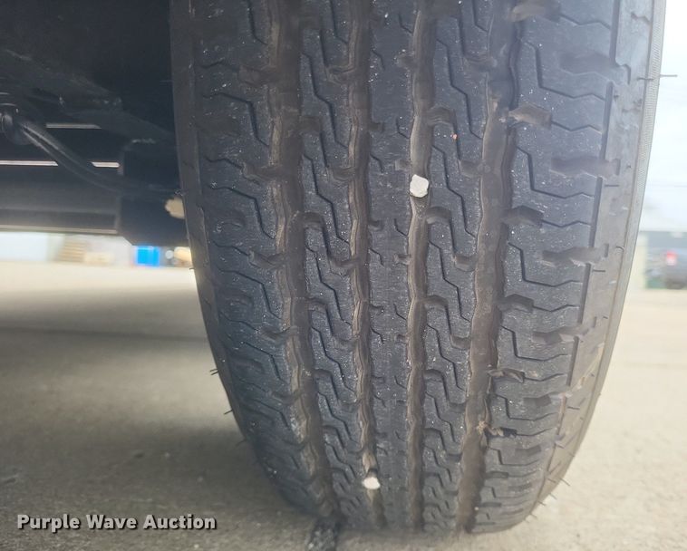 image for item MI9951 2005 Doolittle  enclosed cargo trailer