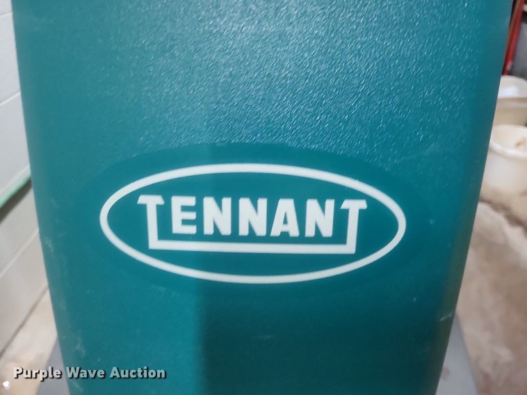 image for item MI9953 Tennant T7 rideable floor scrubber