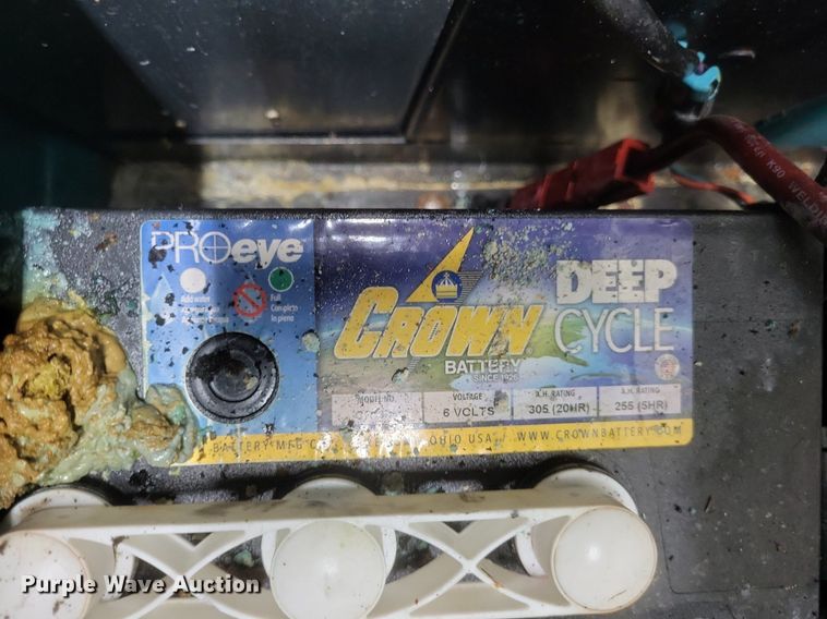 image for item MI9953 Tennant T7 rideable floor scrubber