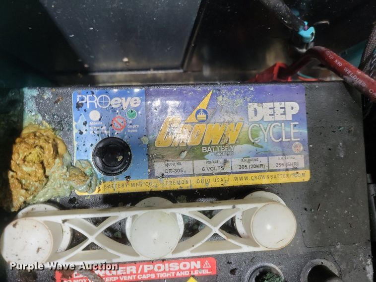 image for item MI9953 Tennant T7 rideable floor scrubber