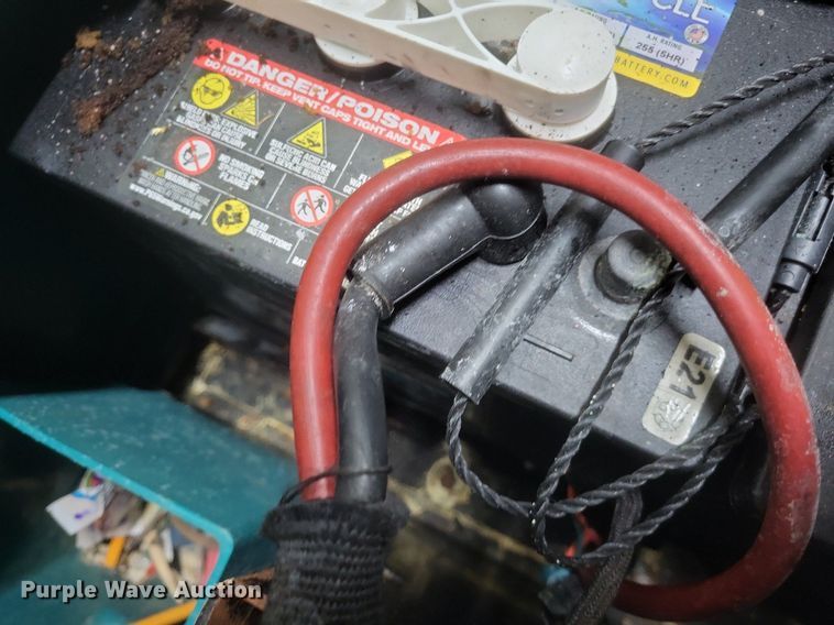 image for item MI9953 Tennant T7 rideable floor scrubber