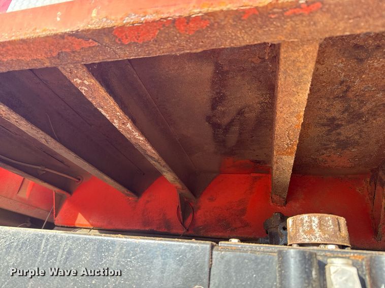 image for item NF9338 1995 Ford L8000 dump truck