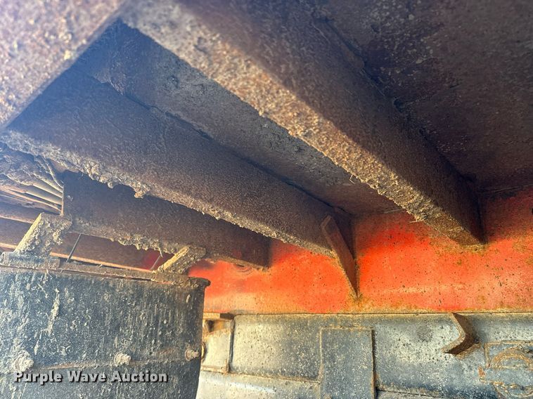 image for item NF9338 1995 Ford L8000 dump truck