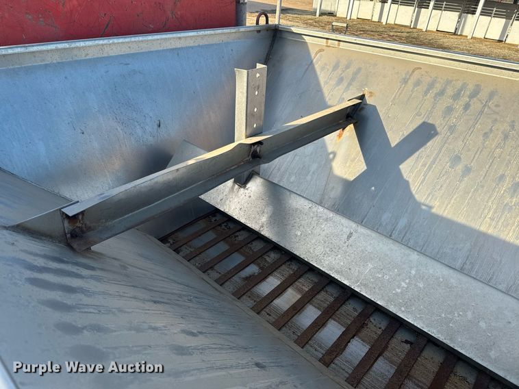 image for item NF9338 1995 Ford L8000 dump truck