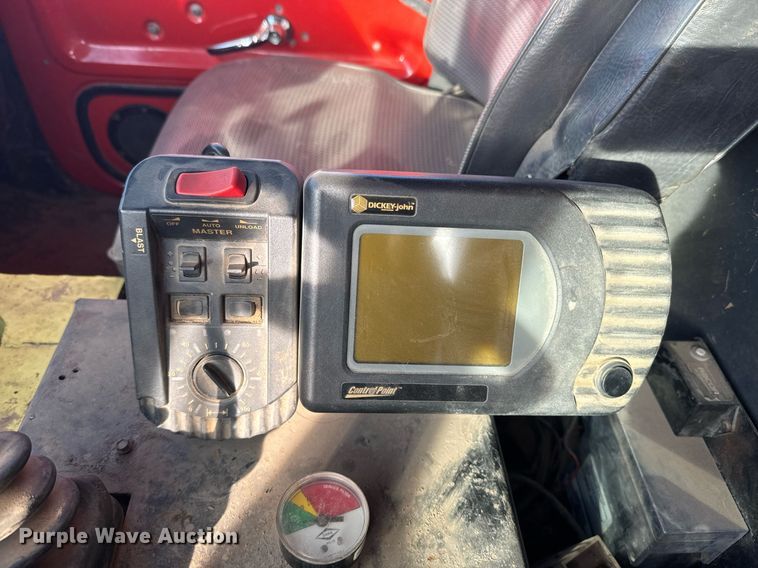 image for item NF9338 1995 Ford L8000 dump truck