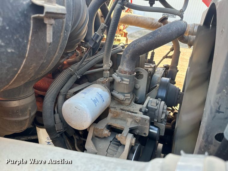 image for item NF9338 1995 Ford L8000 dump truck