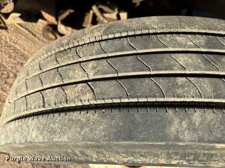 image for item NF9338 1995 Ford L8000 dump truck