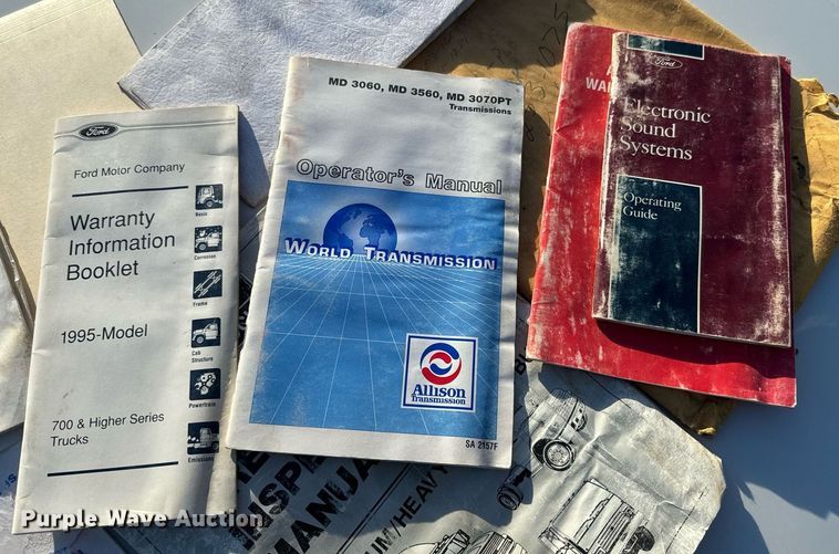 image for item NF9338 1995 Ford L8000 dump truck