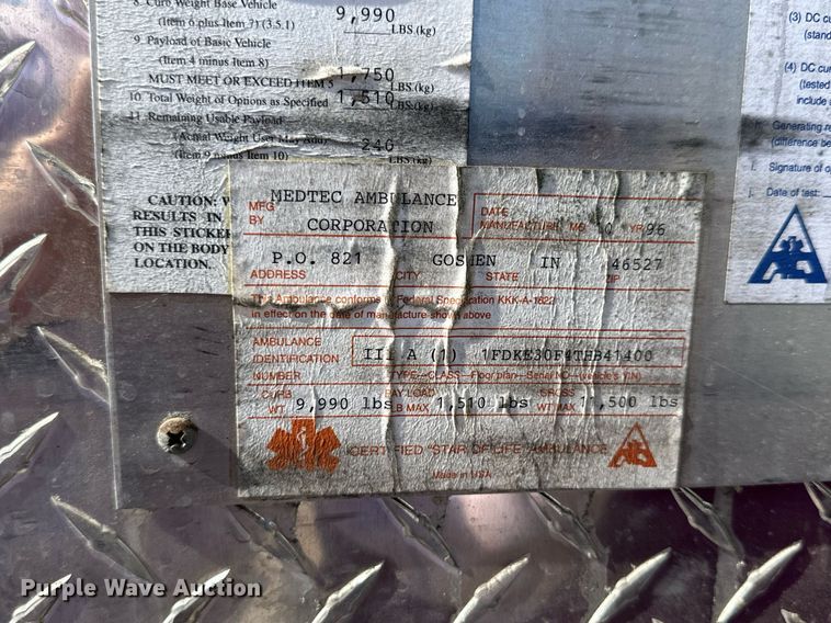 image for item NJ9368 1996 Ford F350 ambulance