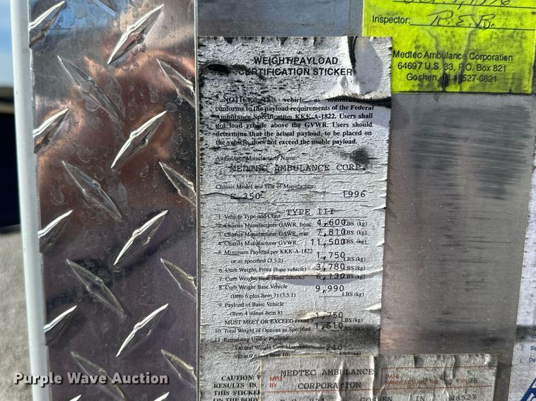 image for item NJ9368 1996 Ford F350 ambulance