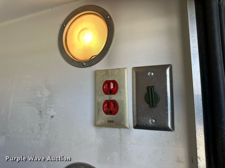 image for item NJ9368 1996 Ford F350 ambulance