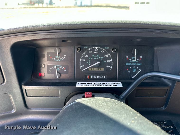 image for item NJ9368 1996 Ford F350 ambulance