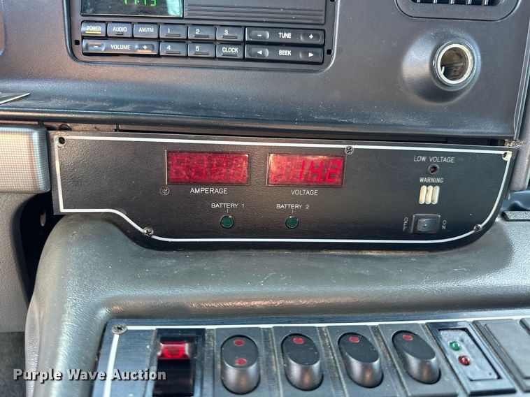 image for item NJ9368 1996 Ford F350 ambulance