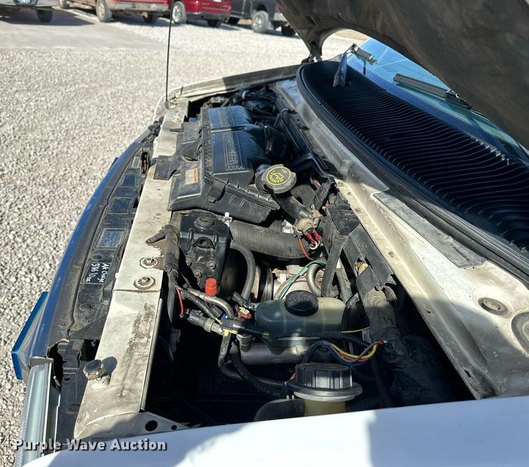 image for item NJ9368 1996 Ford F350 ambulance