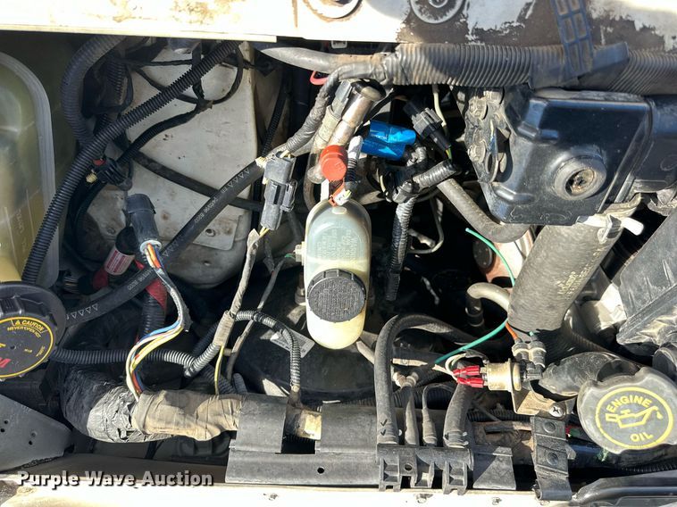 image for item NJ9368 1996 Ford F350 ambulance