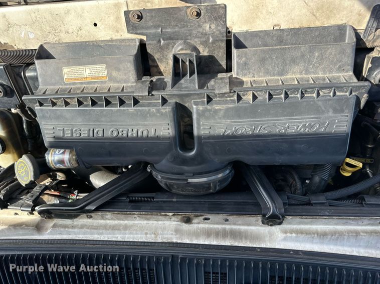 image for item NJ9368 1996 Ford F350 ambulance