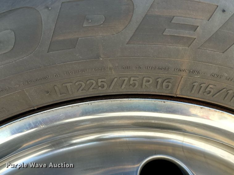 image for item NJ9368 1996 Ford F350 ambulance