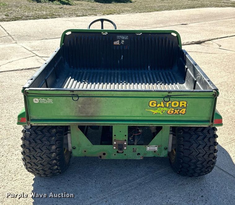image for item NJ9369 2002 John Deere Gator 6x4 utility vehicle