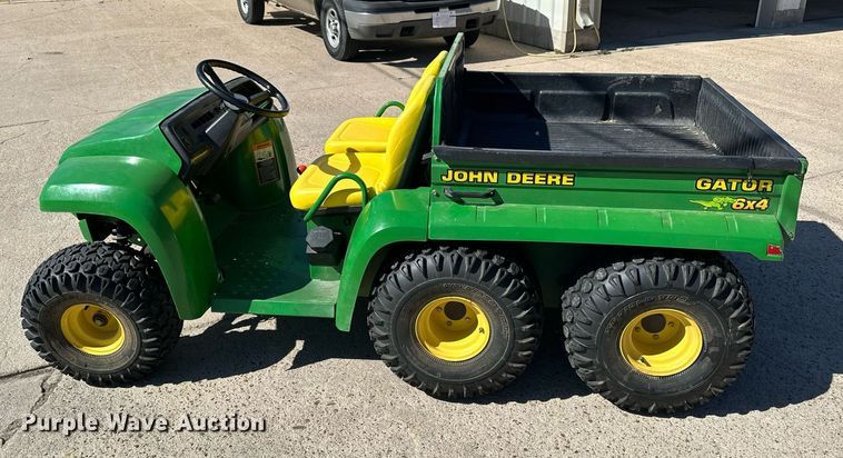 image for item NJ9369 2002 John Deere Gator 6x4 utility vehicle