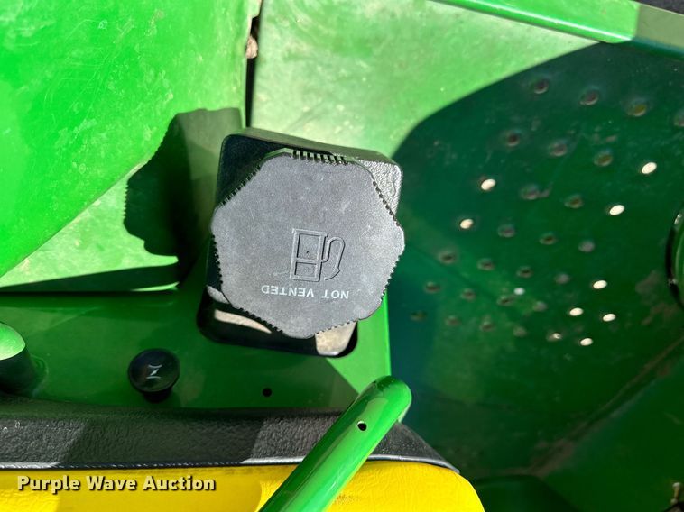 image for item NJ9369 2002 John Deere Gator 6x4 utility vehicle