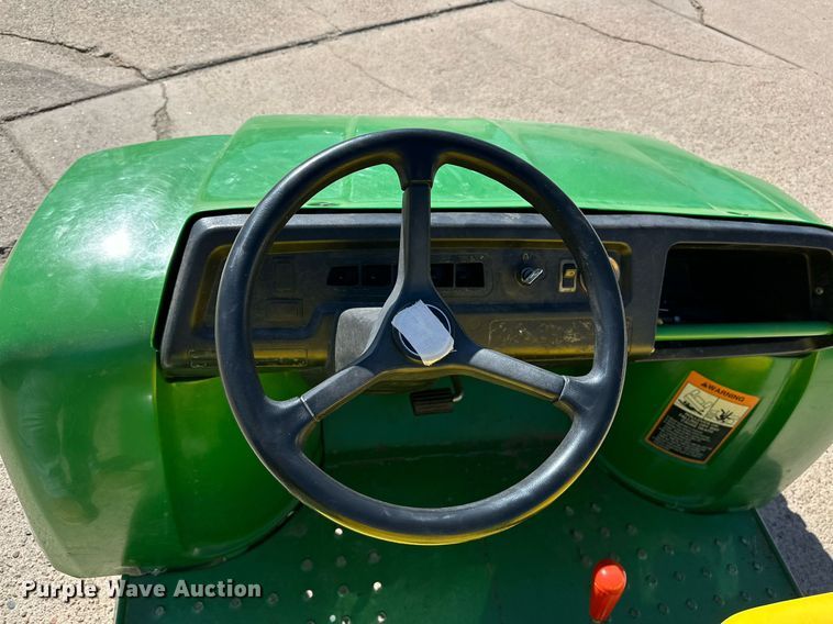 image for item NJ9369 2002 John Deere Gator 6x4 utility vehicle
