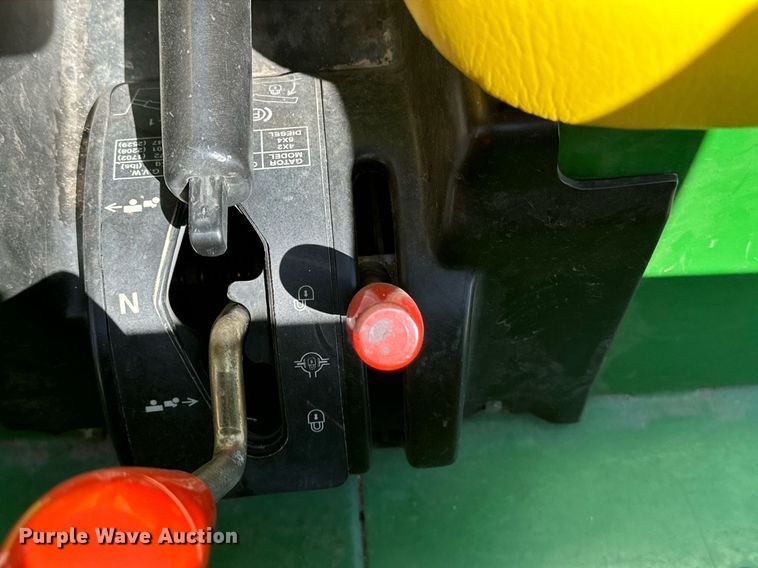 image for item NJ9369 2002 John Deere Gator 6x4 utility vehicle