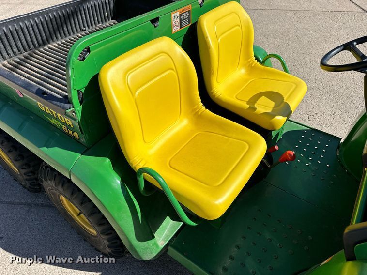 image for item NJ9369 2002 John Deere Gator 6x4 utility vehicle