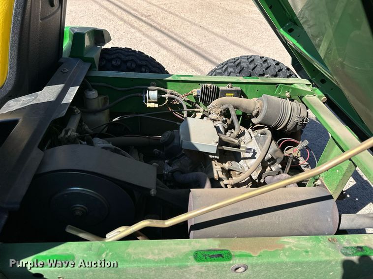 image for item NJ9369 2002 John Deere Gator 6x4 utility vehicle