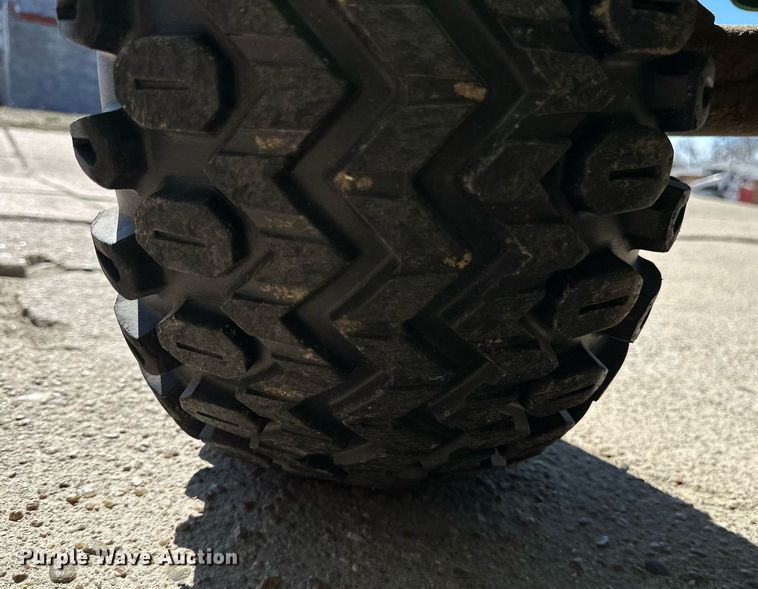 image for item NJ9369 2002 John Deere Gator 6x4 utility vehicle