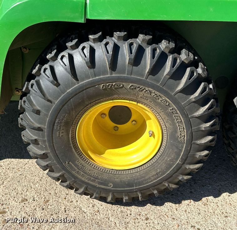 image for item NJ9369 2002 John Deere Gator 6x4 utility vehicle