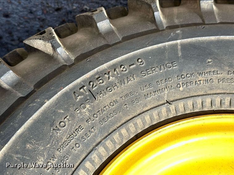 image for item NJ9369 2002 John Deere Gator 6x4 utility vehicle