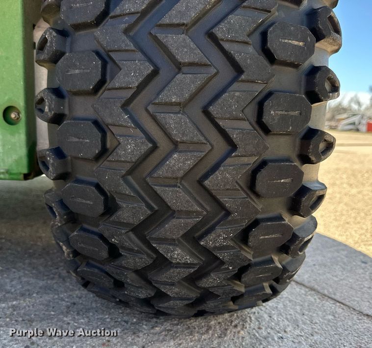 image for item NJ9369 2002 John Deere Gator 6x4 utility vehicle